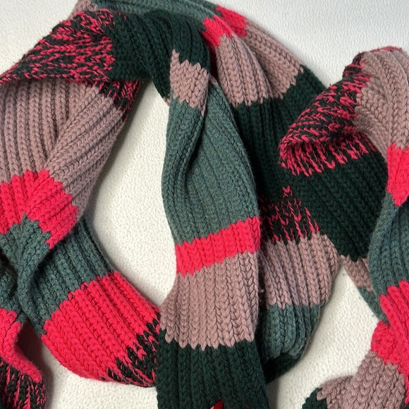 NWT Burberry Striped Knit - Picture 7 of 7